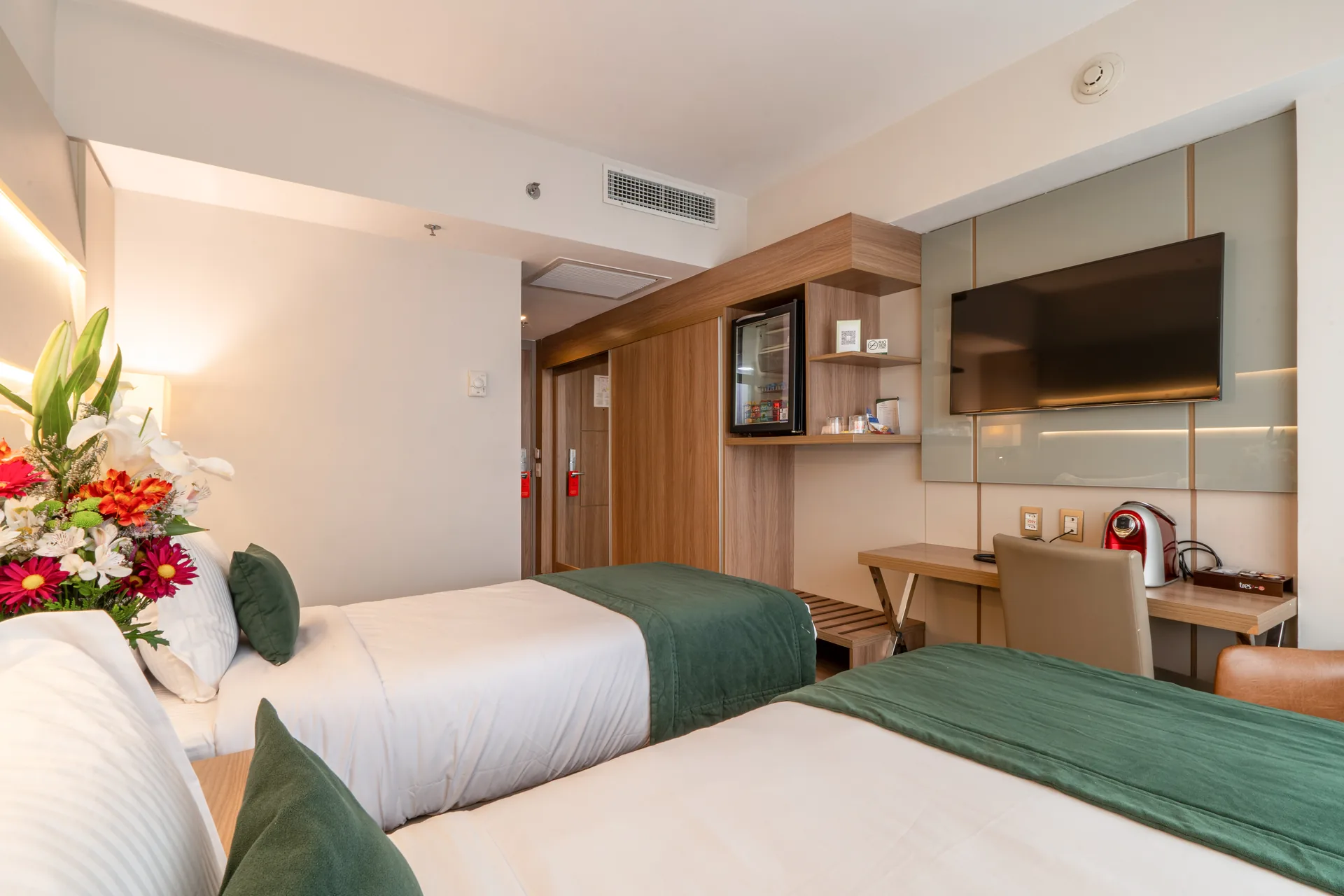 Quarto Twin Luxo do Américas Copacabana Hotel — vista 2