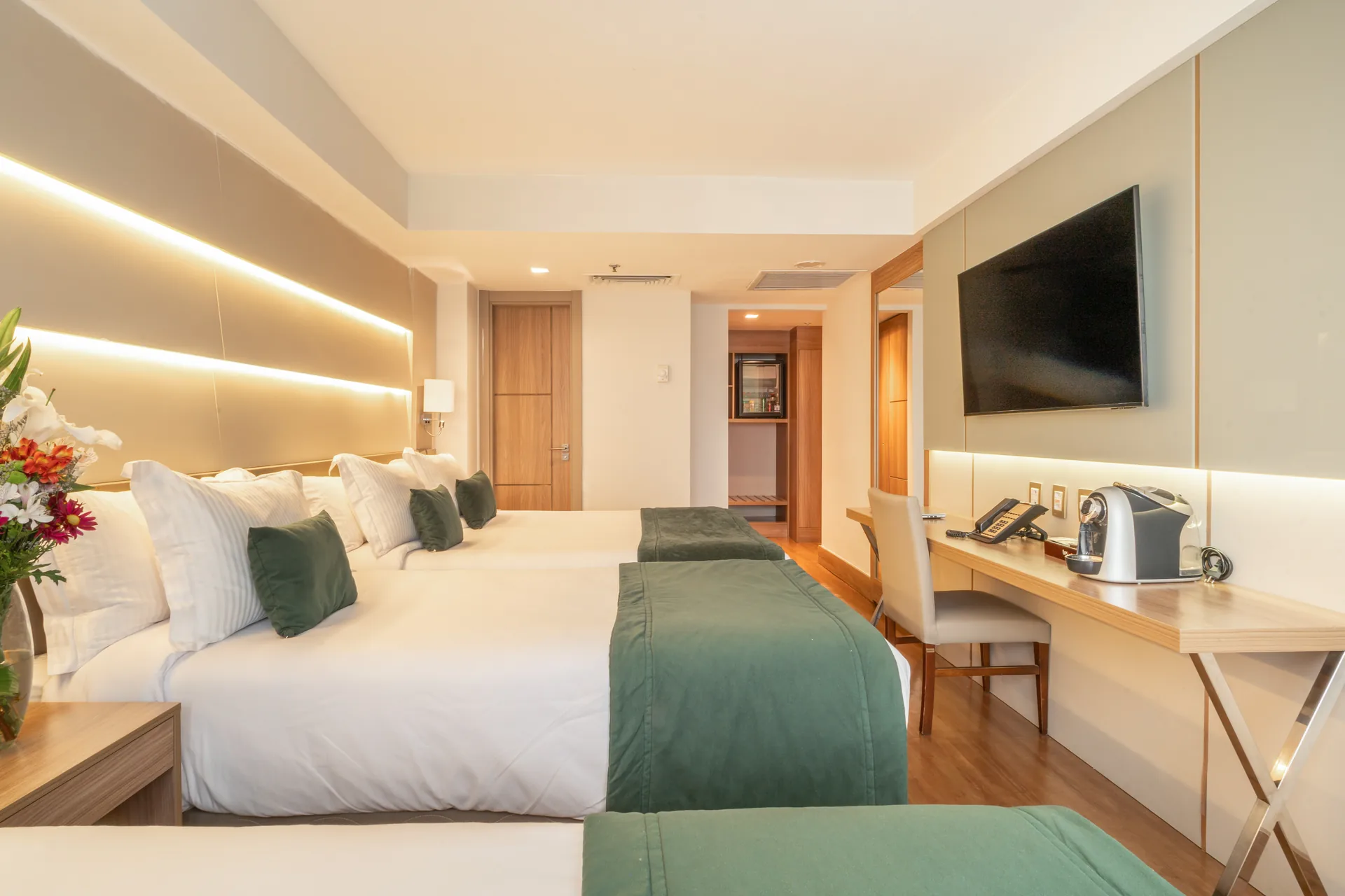 Quarto Triplo Luxo do Américas Copacabana Hotel — vista 1